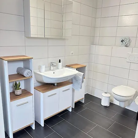 Schwarzwald Modern Mit Terrasse 슈람베르크